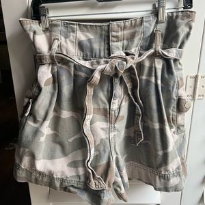 Top shop Camo paper bag shorts size 10 US